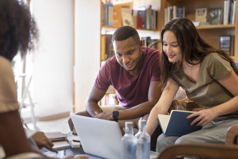 Implementación, estabilización y evolución  del sistema académico PeopleSoft Campus Solutions de Oracle.  Mejora la experiencia de la comunidad  académica.